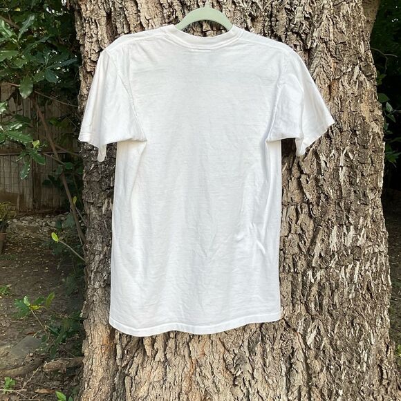 Authentic 90s Guess Jeans Single Stitch Spell Out Logo Tee Shirt Size Medium - Picture 4 of 8